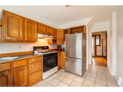 53 Tuxedo Avenue S, Hamilton, ON - Indoor Photo Showing Kitchen