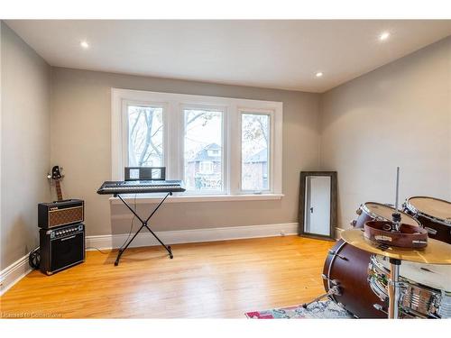 53 Tuxedo Avenue S, Hamilton, ON - Indoor