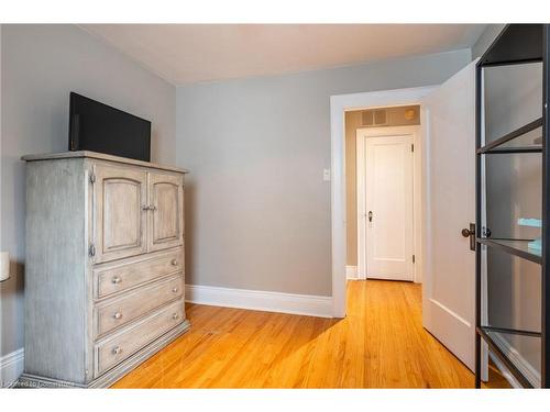 53 Tuxedo Avenue S, Hamilton, ON - Indoor Photo Showing Other Room