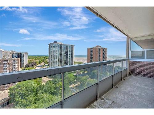 1505-2263 Marine Drive, Oakville, ON - Outdoor With View With Exterior