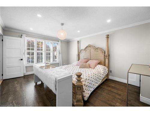 185 Central Drive, Ancaster, ON - Indoor Photo Showing Bedroom