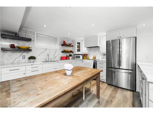 185 Central Drive, Ancaster, ON - Indoor Photo Showing Kitchen With Upgraded Kitchen