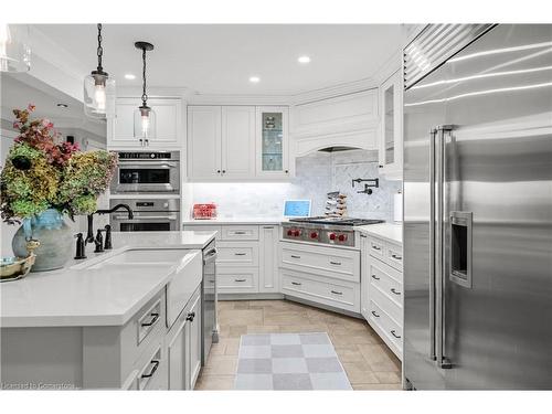 185 Central Drive, Ancaster, ON - Indoor Photo Showing Kitchen With Upgraded Kitchen