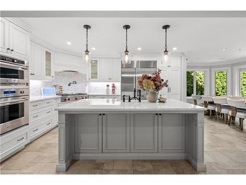 185 Central Drive, Ancaster, ON - Indoor Photo Showing Kitchen With Upgraded Kitchen