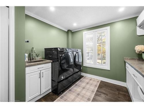 185 Central Drive, Ancaster, ON - Indoor Photo Showing Laundry Room