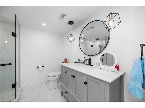 185 Central Drive, Ancaster, ON - Indoor Photo Showing Bathroom