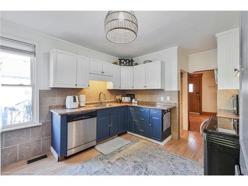 266 Cochrane Road, Hamilton, ON - Indoor Photo Showing Kitchen