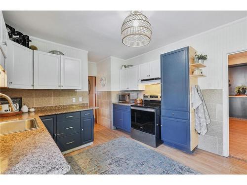 266 Cochrane Road, Hamilton, ON - Indoor Photo Showing Kitchen