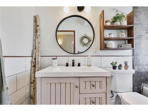 266 Cochrane Road, Hamilton, ON - Indoor Photo Showing Bathroom