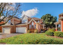 4-2145 Country Club Drive  Burlington, ON L7M 4E1