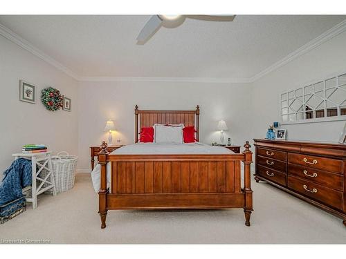 4-2145 Country Club Drive, Burlington, ON - Indoor Photo Showing Bedroom