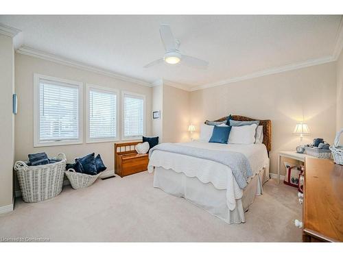 4-2145 Country Club Drive, Burlington, ON - Indoor Photo Showing Bedroom