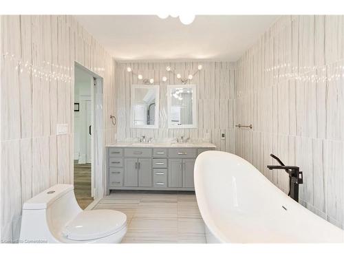 630 Lakeshore Road, Niagara-On-The-Lake, ON - Indoor Photo Showing Bathroom