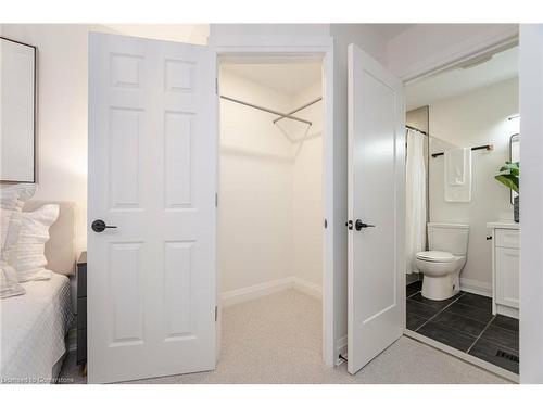 3150 Bentworth Drive, Burlington, ON - Indoor Photo Showing Bathroom