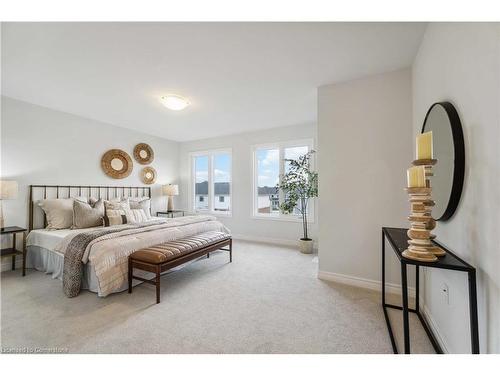 245 Dicenzo Drive, Hamilton, ON - Indoor Photo Showing Bedroom