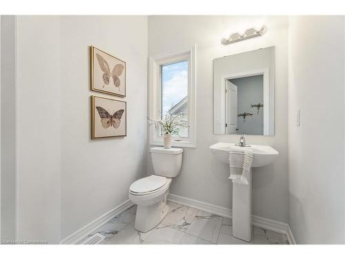 245 Dicenzo Drive, Hamilton, ON - Indoor Photo Showing Bathroom