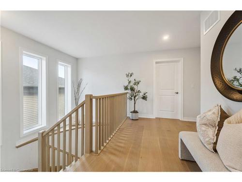 245 Dicenzo Drive, Hamilton, ON - Indoor Photo Showing Other Room