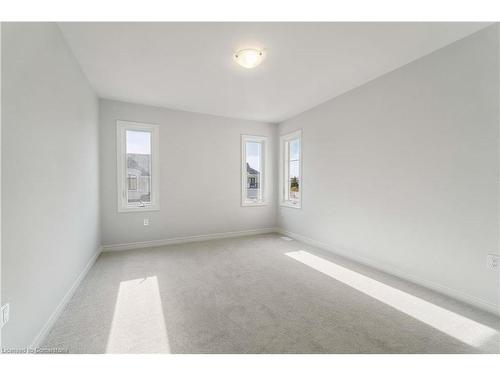 245 Dicenzo Drive, Hamilton, ON - Indoor Photo Showing Other Room