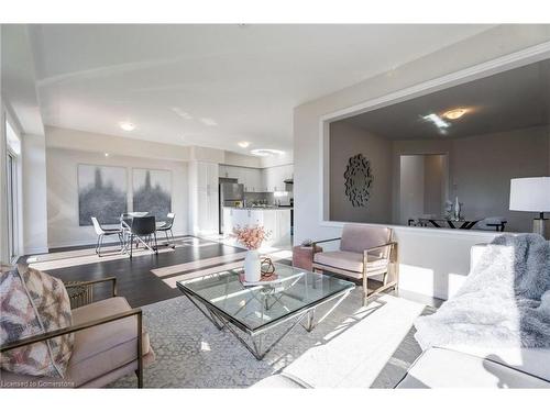 127 Bendemere Road, Paris, ON - Indoor Photo Showing Living Room