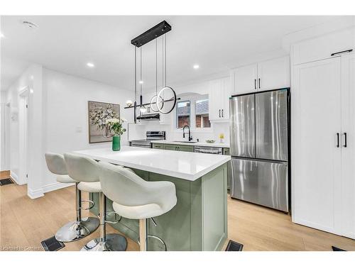 64 Viceroy Court, Hamilton, ON - Indoor Photo Showing Kitchen With Stainless Steel Kitchen With Upgraded Kitchen