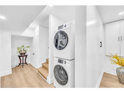 64 Viceroy Court, Hamilton, ON - Indoor Photo Showing Laundry Room