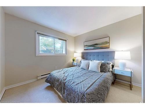 170-2050 Upper Middle Road, Burlington, ON - Indoor Photo Showing Bedroom