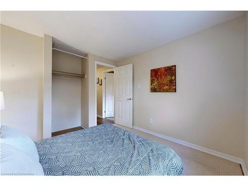 170-2050 Upper Middle Road, Burlington, ON - Indoor Photo Showing Bedroom