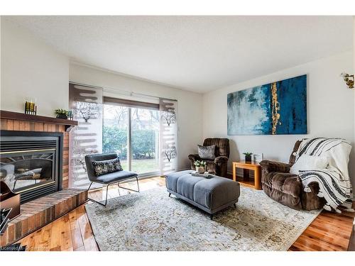 115-2205 South Millway, Mississauga, ON - Indoor Photo Showing Living Room With Fireplace