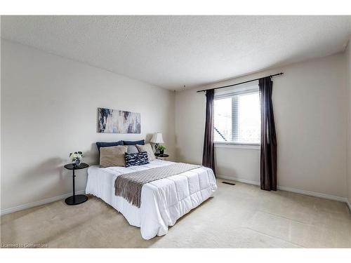 115-2205 South Millway, Mississauga, ON - Indoor Photo Showing Bedroom