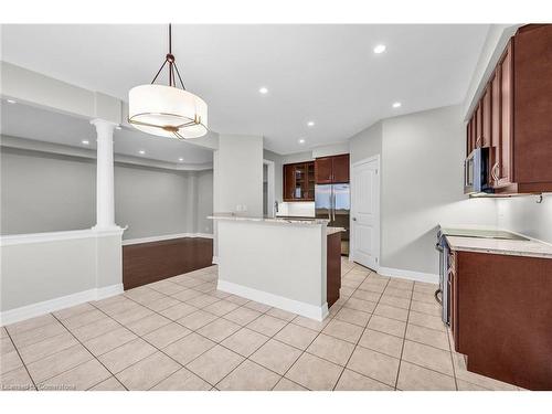 275 Holloway Terrace, Milton, ON - Indoor Photo Showing Kitchen