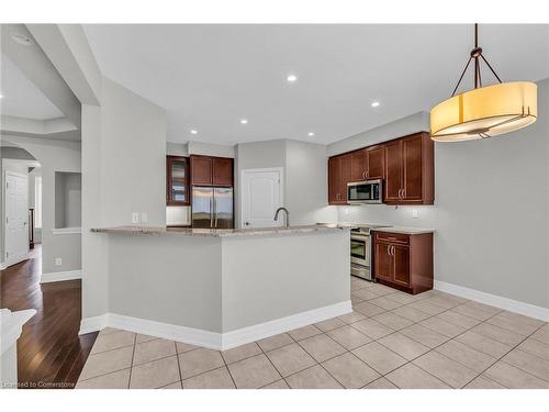 275 Holloway Terrace, Milton, ON - Indoor Photo Showing Kitchen