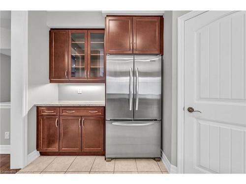 275 Holloway Terrace, Milton, ON - Indoor Photo Showing Kitchen