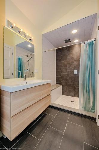 576 Byngmount Avenue, Mississauga, ON - Indoor Photo Showing Bathroom