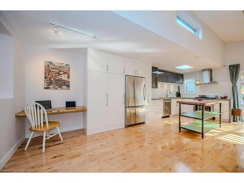 576 Byngmount Avenue, Mississauga, ON - Indoor Photo Showing Kitchen