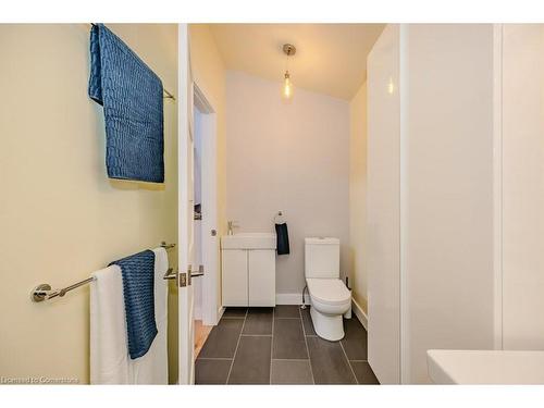 576 Byngmount Avenue, Mississauga, ON - Indoor Photo Showing Bathroom