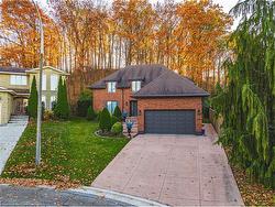 6 Sunhaven Court  Stoney Creek, ON L8G 4G7