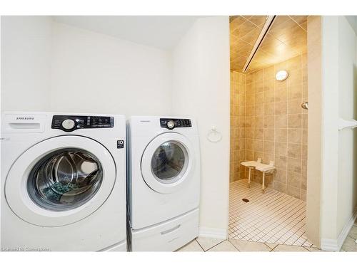 1701 Silverstone Crescent, Oshawa, ON - Indoor Photo Showing Laundry Room