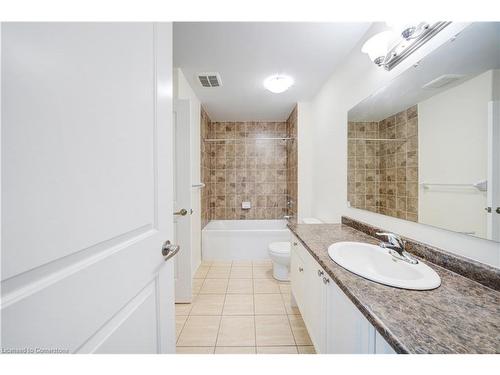 1701 Silverstone Crescent, Oshawa, ON - Indoor Photo Showing Bathroom