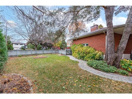 2182 Clarendon Park Drive, Burlington, ON - Outdoor