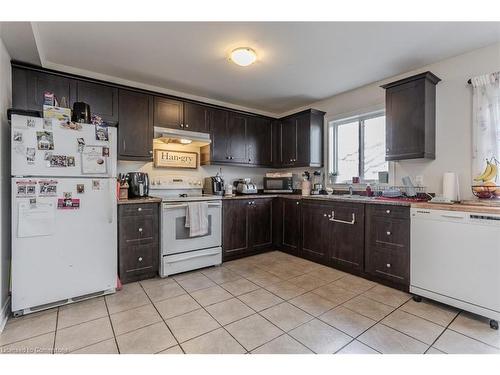 21A Townline Road E, St. Catharines, ON - Indoor Photo Showing Kitchen