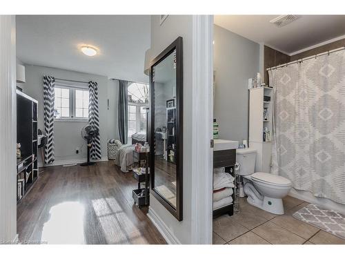 21A Townline Road E, St. Catharines, ON - Indoor Photo Showing Bathroom