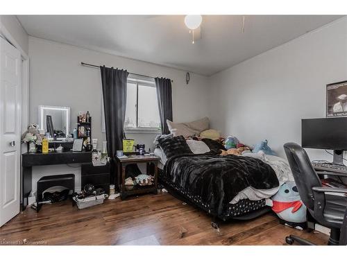 21A Townline Road E, St. Catharines, ON - Indoor Photo Showing Bedroom