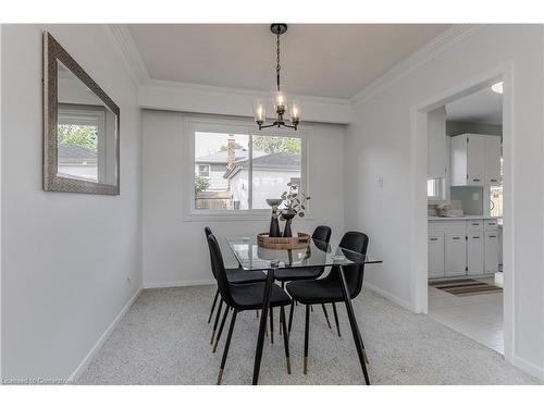 495 Rosedale Crescent, Burlington, ON - Indoor Photo Showing Dining Room