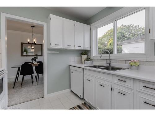 495 Rosedale Crescent, Burlington, ON - Indoor Photo Showing Kitchen With Double Sink