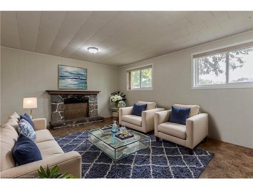 495 Rosedale Crescent, Burlington, ON - Indoor Photo Showing Living Room With Fireplace