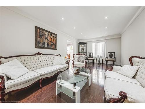 5008 Willowood Drive, Mississauga, ON - Indoor Photo Showing Living Room