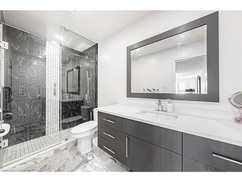 5008 Willowood Drive, Mississauga, ON - Indoor Photo Showing Bathroom