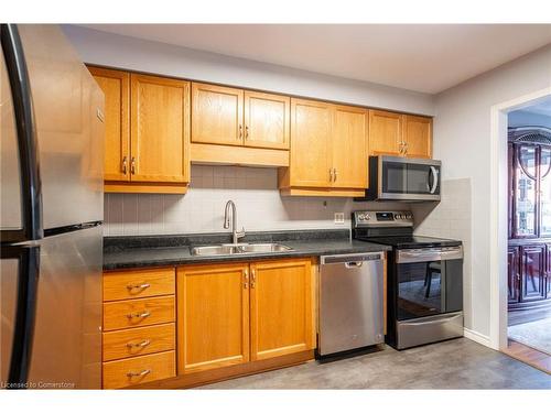 85 Royalvista Drive, Hamilton, ON - Indoor Photo Showing Kitchen With Stainless Steel Kitchen With Double Sink