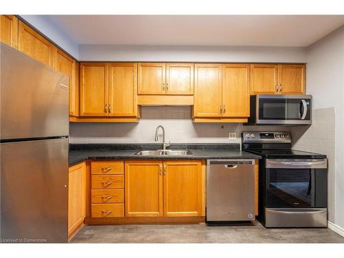 85 Royalvista Drive, Hamilton, ON - Indoor Photo Showing Kitchen With Stainless Steel Kitchen With Double Sink