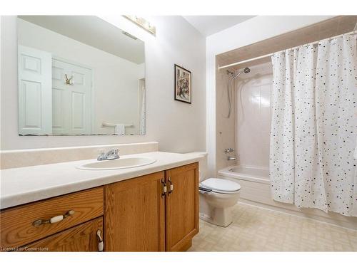 85 Royalvista Drive, Hamilton, ON - Indoor Photo Showing Bathroom